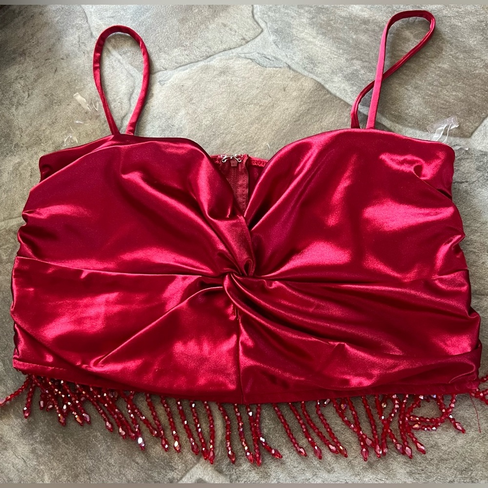 Red silky tank top, Size medium, brand new never worn
